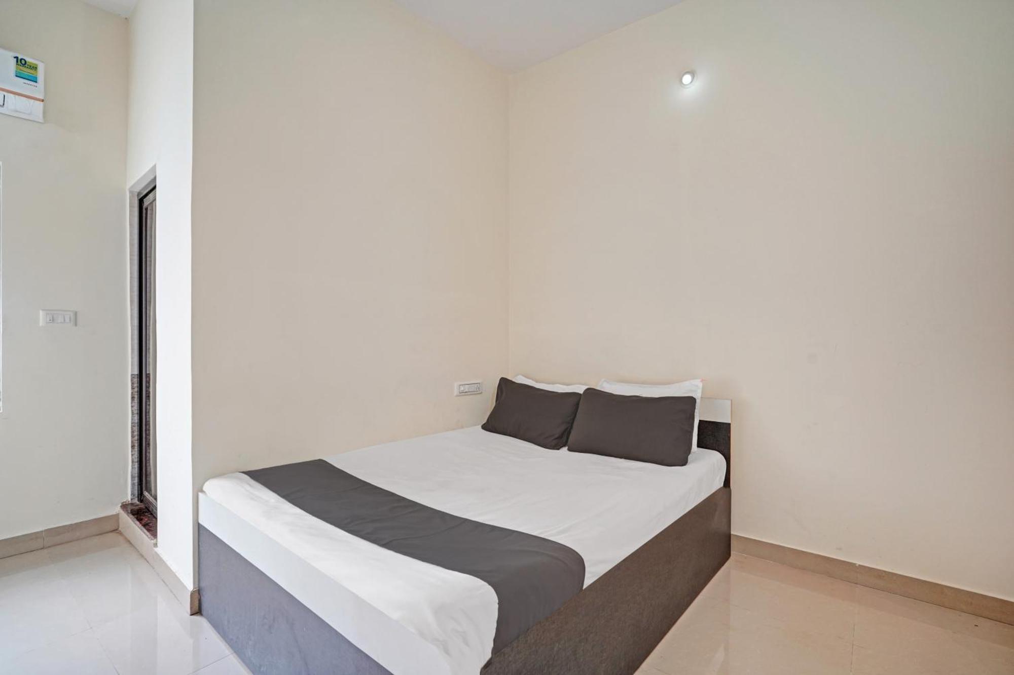 Hotel O Mg Boarding And Lodging Bangalore Exterior photo
